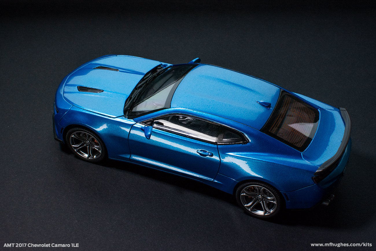 AMT 2017 Chevrolet Camaro 1LE 1/25