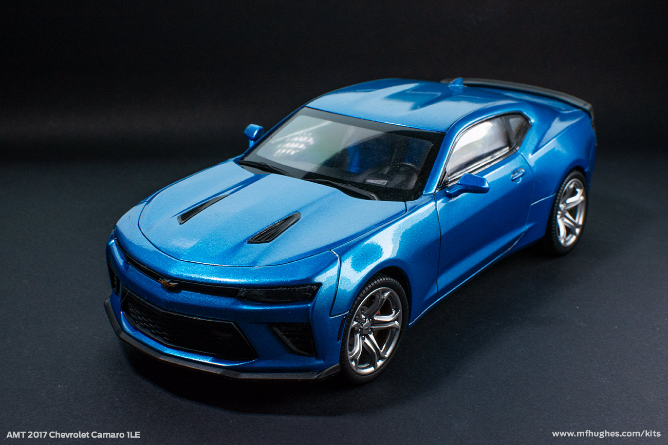 AMT 2017 Chevrolet Camaro 1LE 1/25