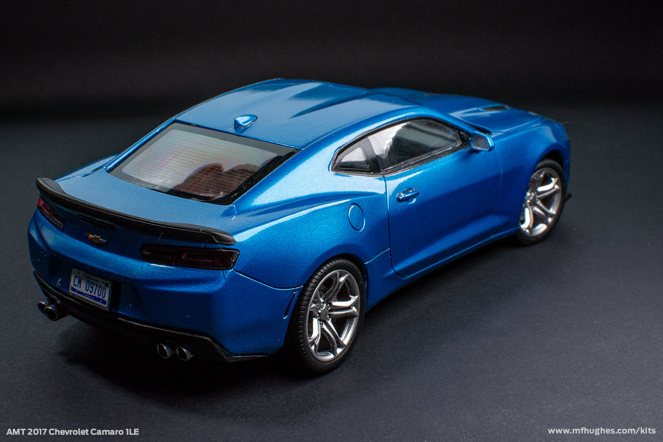 AMT 2017 Chevrolet Camaro 1LE 1/25