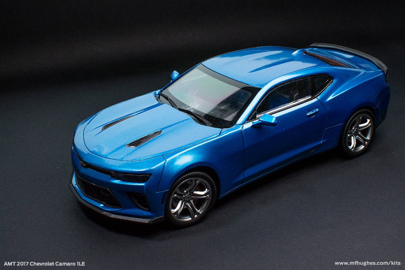 AMT 2017 Chevrolet Camaro 1LE 1/25