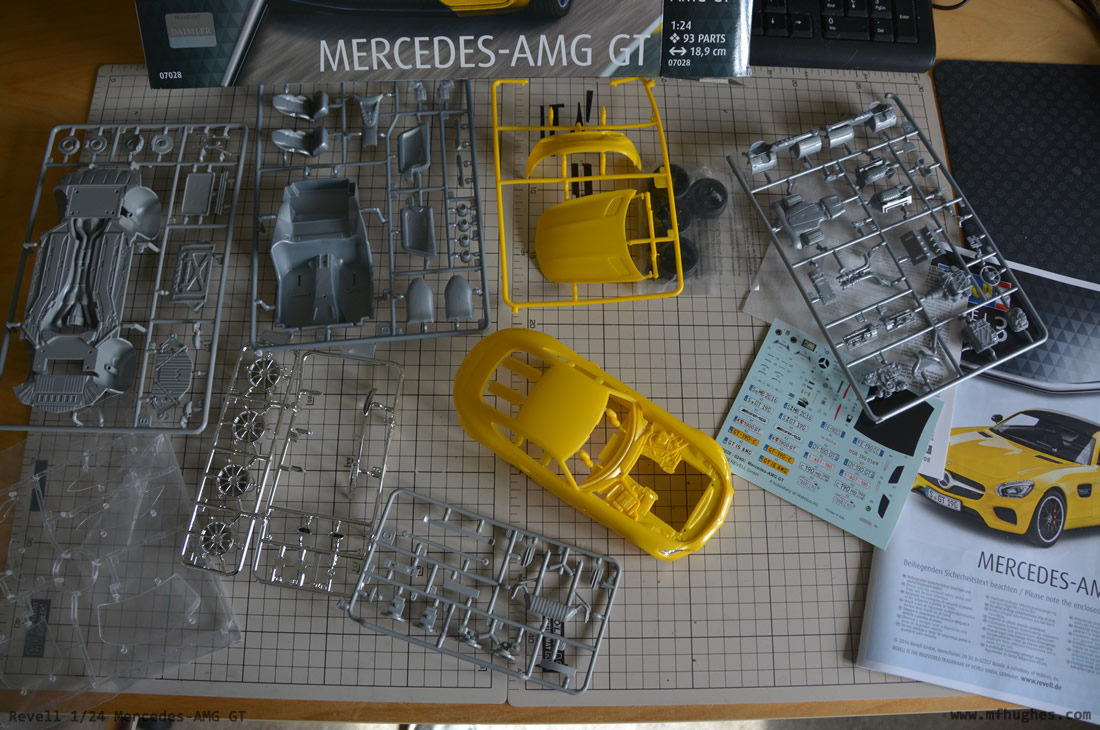 Revell Mercedes AMG GT 1/24